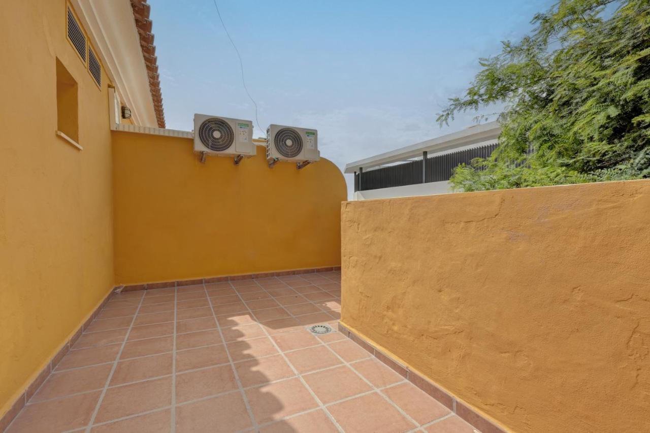 Hostal 37 Estepona Exterior photo